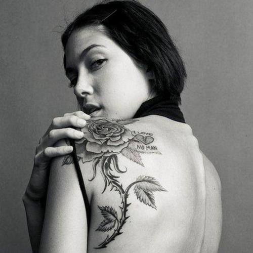 rose tattoos for girls on shoulder. shoulder tattoos for women.